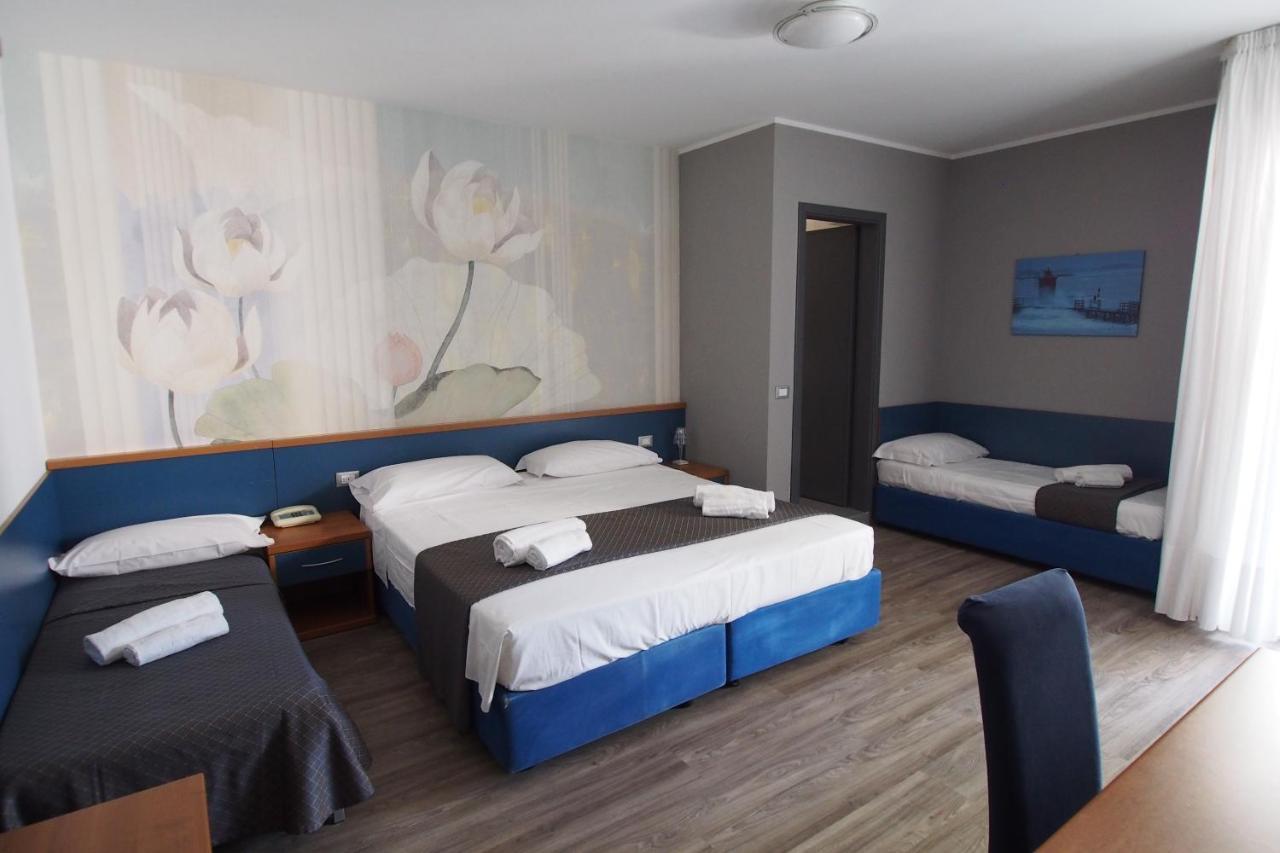 Hotel Bella Venezia Mare Lignano Sabbiadoro Exterior foto