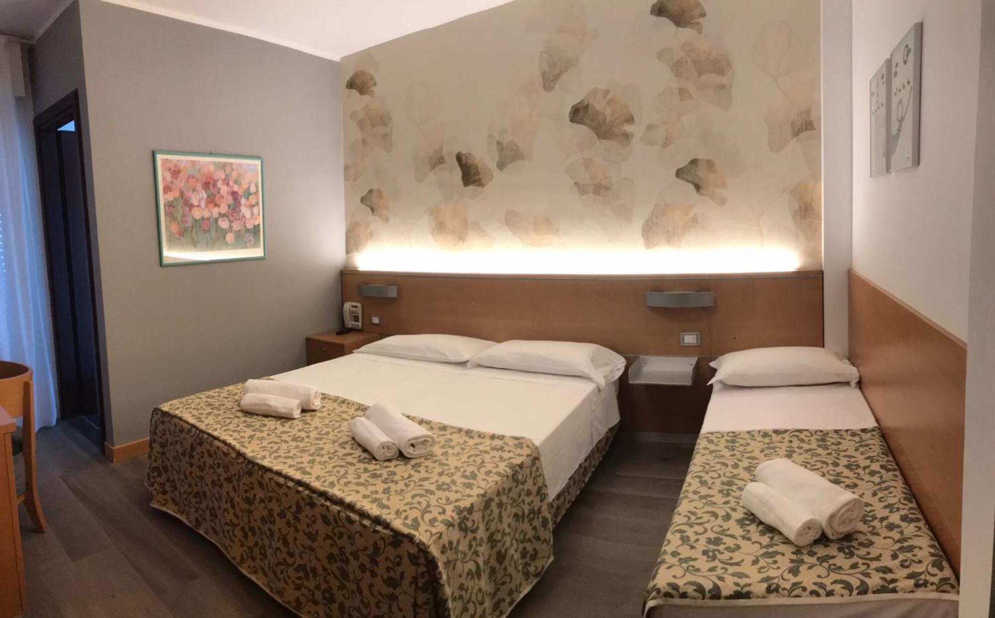 Hotel Bella Venezia Mare Lignano Sabbiadoro Exterior foto