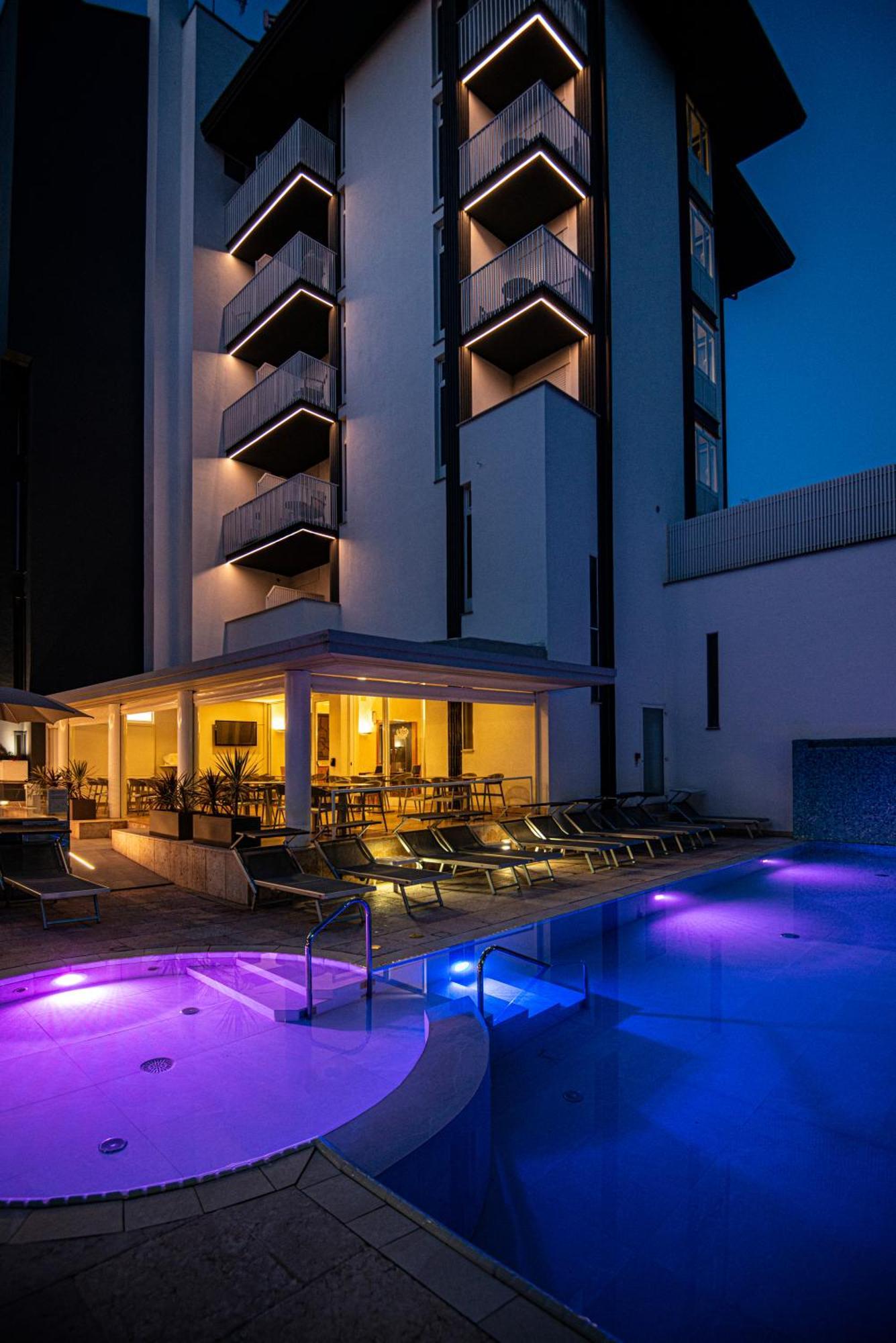 Hotel Bella Venezia Mare Lignano Sabbiadoro Exterior foto