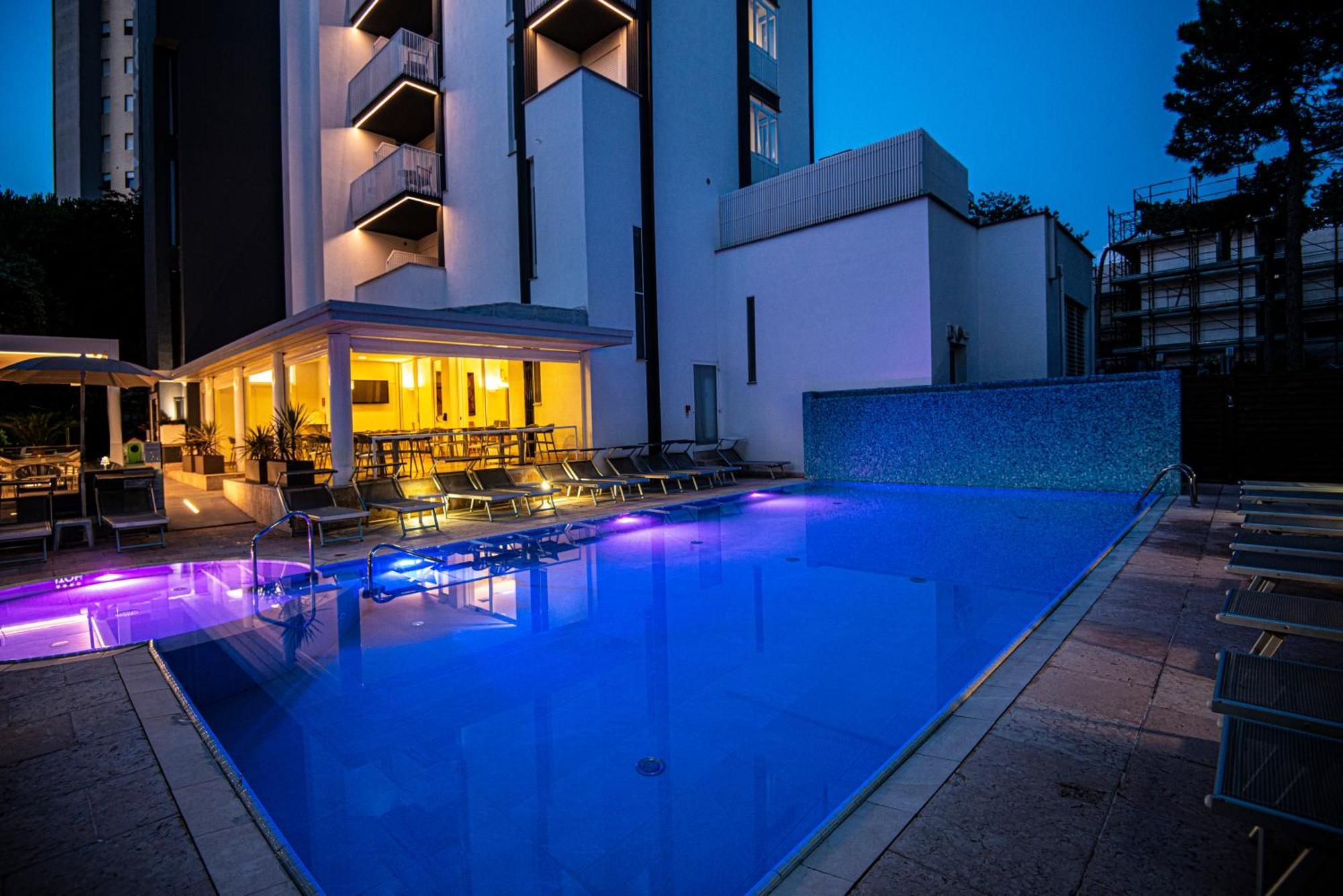 Hotel Bella Venezia Mare Lignano Sabbiadoro Exterior foto