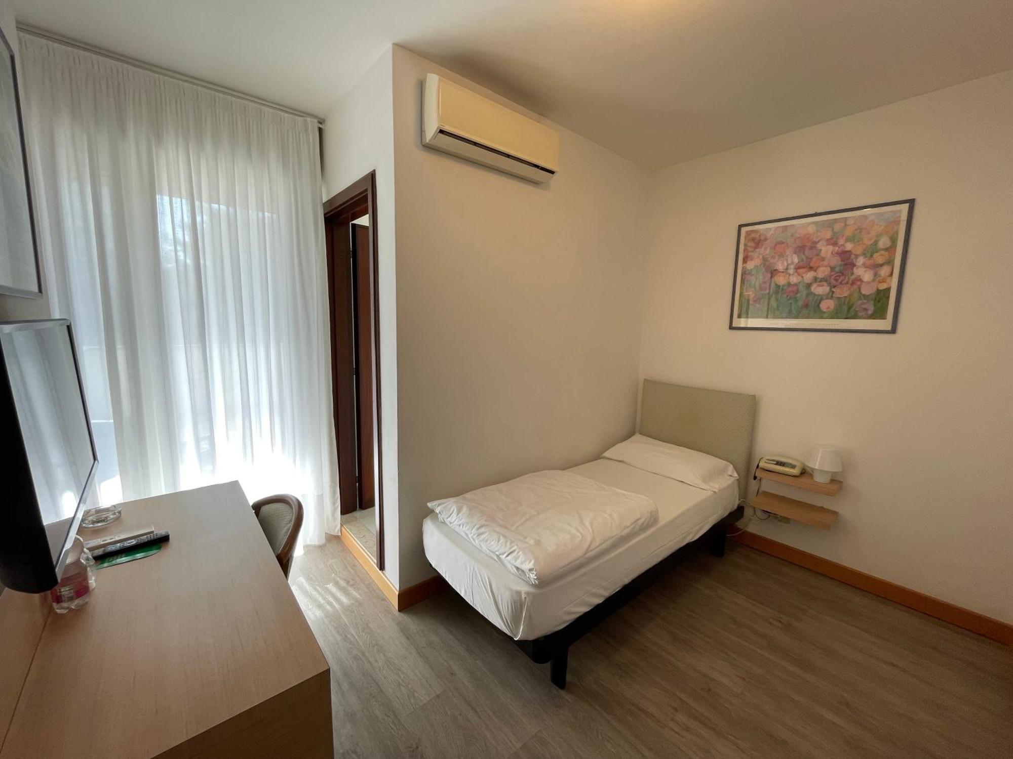 Hotel Bella Venezia Mare Lignano Sabbiadoro Exterior foto