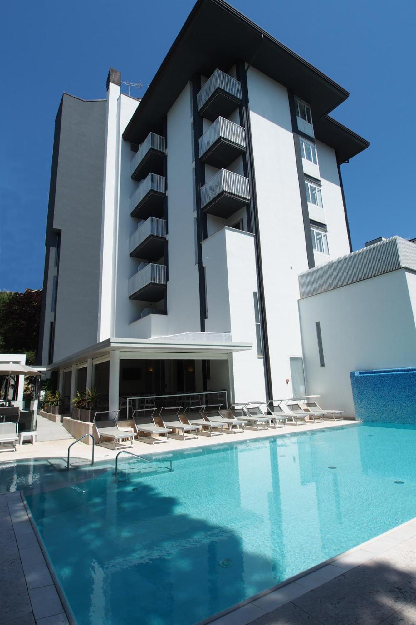 Hotel Bella Venezia Mare Lignano Sabbiadoro Exterior foto