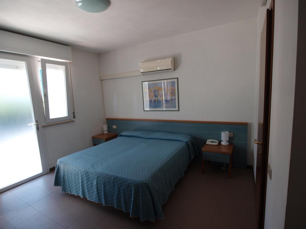Hotel Bella Venezia Mare Lignano Sabbiadoro Exterior foto